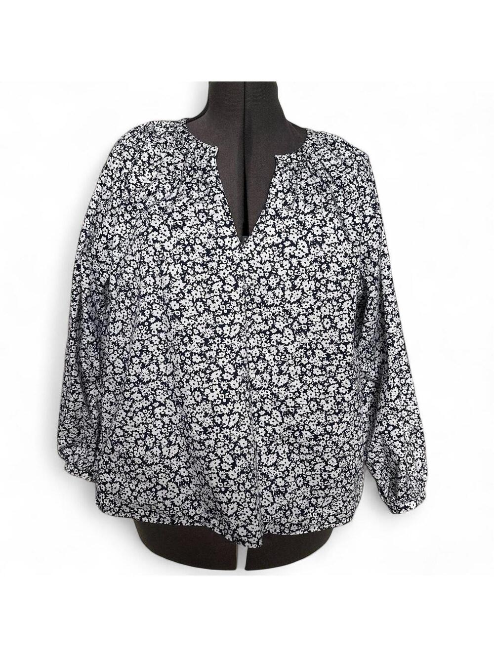 Old Navy Women's Blue and White Floral Cotton Blouse, Size Large, Long Sleeve